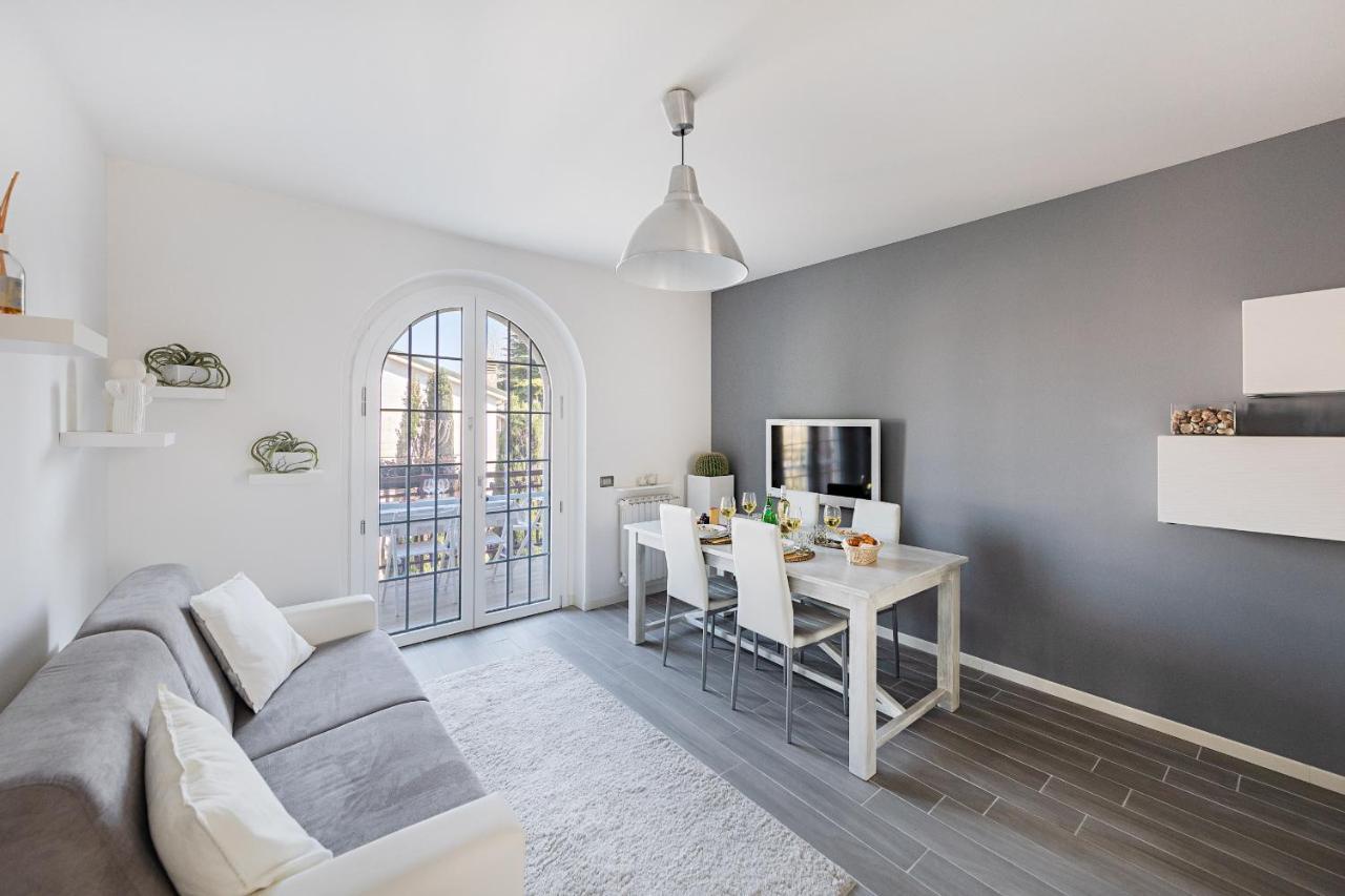 Appartamento Mazzini P1-25 by Wonderful Italy Sirmione Esterno foto