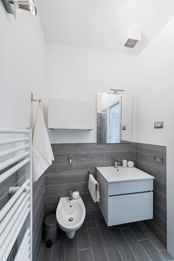 Appartamento Mazzini P1-25 by Wonderful Italy Sirmione Esterno foto